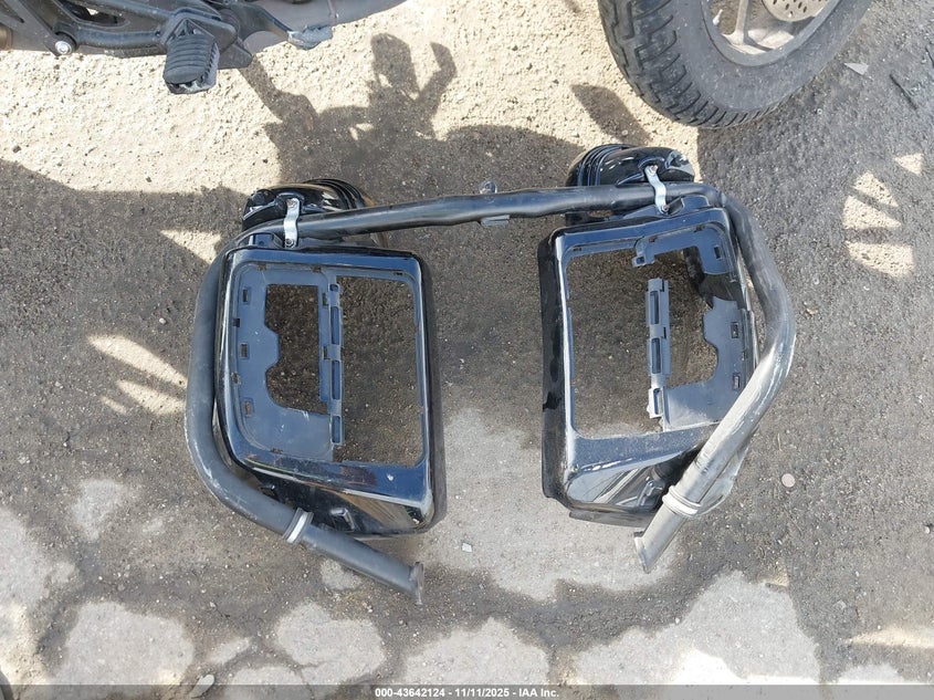 2014 Harley-Davidson Flhx Street Glide VIN: 1HD1KBM17EB612560 Lot: 43642124