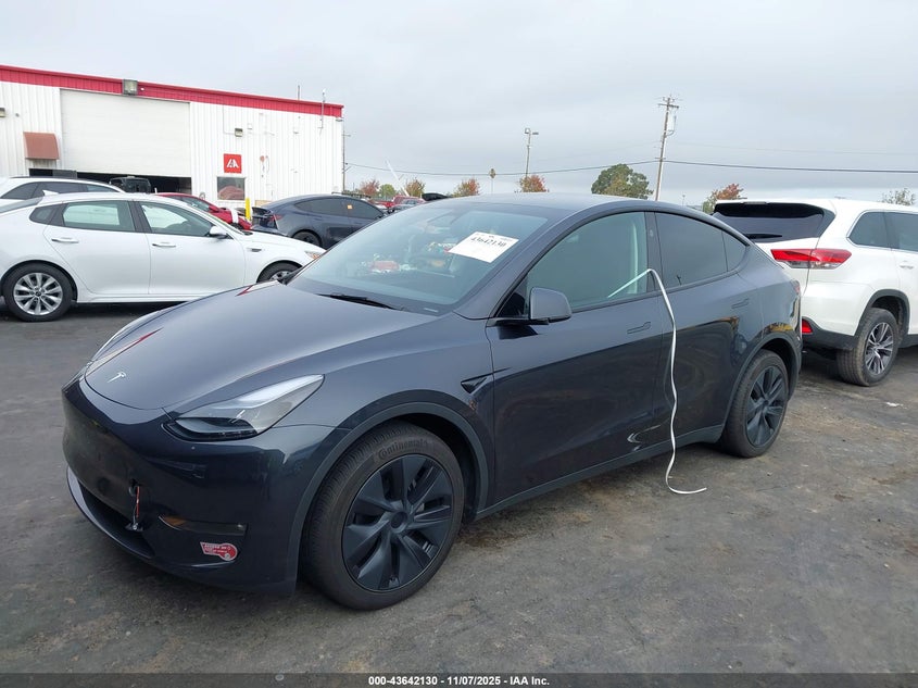 2024 Tesla Model Y Long Range Dual Motor All-Wheel Drive VIN: 7SAYGDEE9RF126594 Lot: 43642130