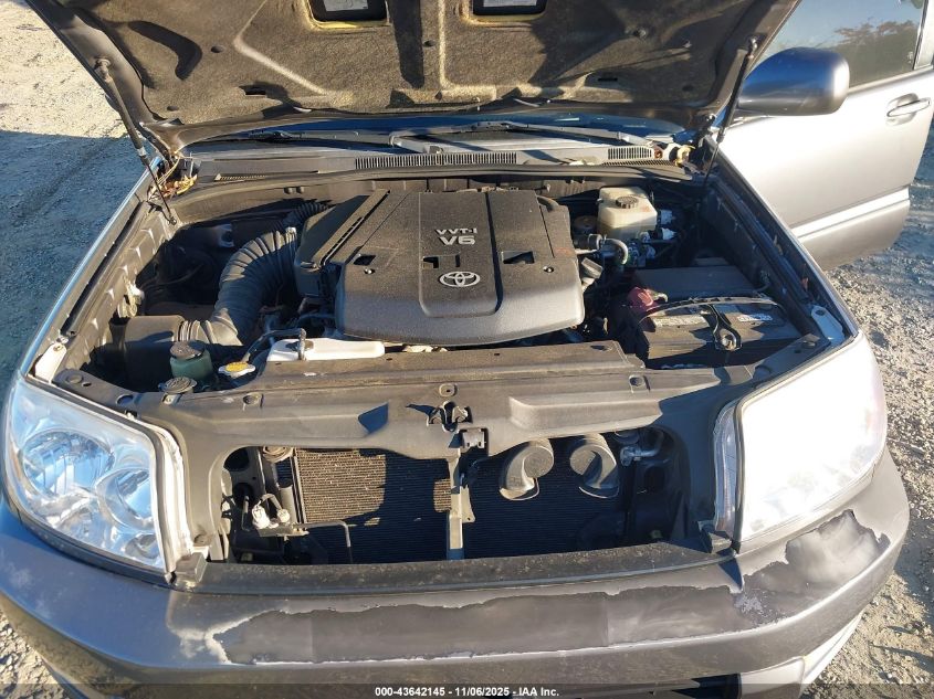 2004 Toyota 4Runner Limited V6 VIN: JTEBU17RX40025478 Lot: 43642145