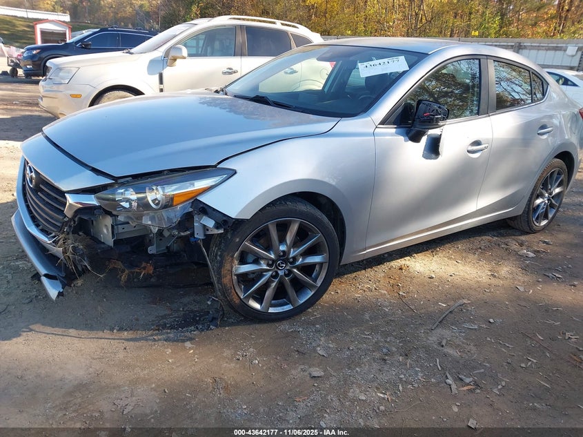 3MZBN1V37JM164215 2018 MAZDA 3 photo no. 2