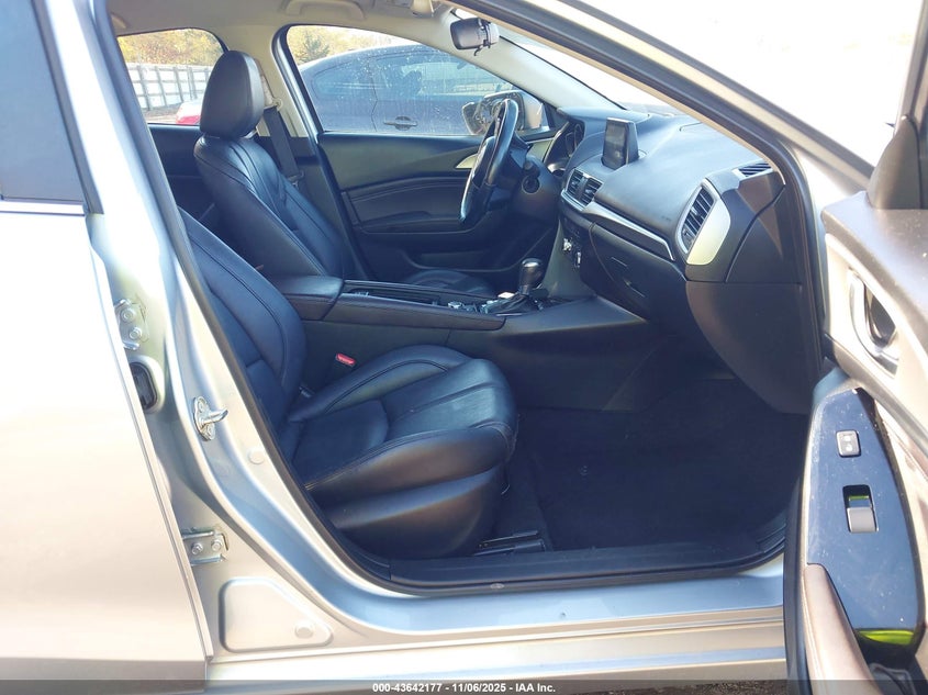 3MZBN1V37JM164215 2018 MAZDA 3 photo no. 5