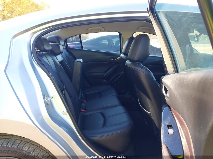 3MZBN1V37JM164215 2018 MAZDA 3 photo no. 8