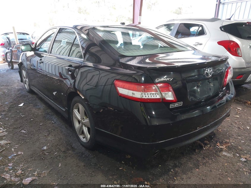 4T1BF3EK5BU215559 2011 TOYOTA CAMRY photo no. 3
