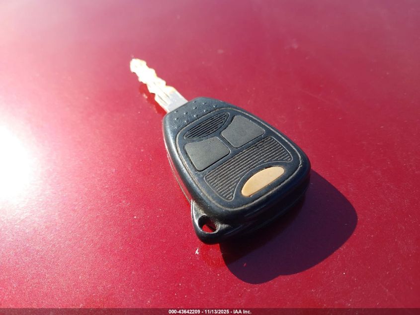 2007 Dodge Ram 1500 Slt/Trx4 Off Road/Sport VIN: 1D7HU18267S220752 Lot: 43642209