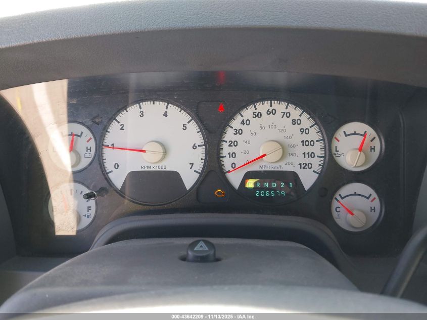 2007 Dodge Ram 1500 Slt/Trx4 Off Road/Sport VIN: 1D7HU18267S220752 Lot: 43642209