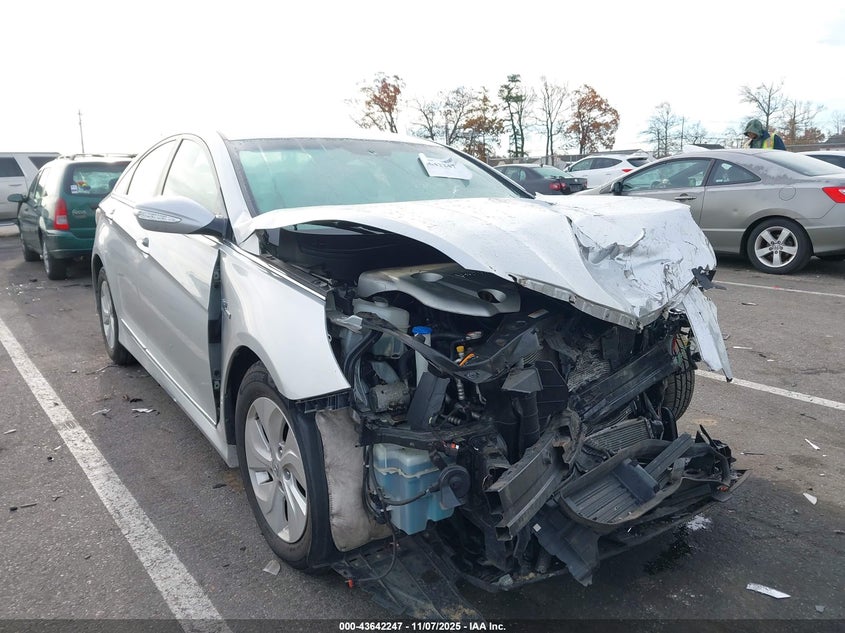 2013 HYUNDAI SONATA HYBRID - KMHEC4A40DA078134