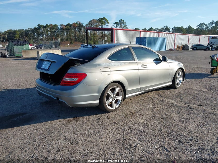 2012 Mercedes-Benz C 250 VIN: WDDGJ4HB3CF757717 Lot: 43642290