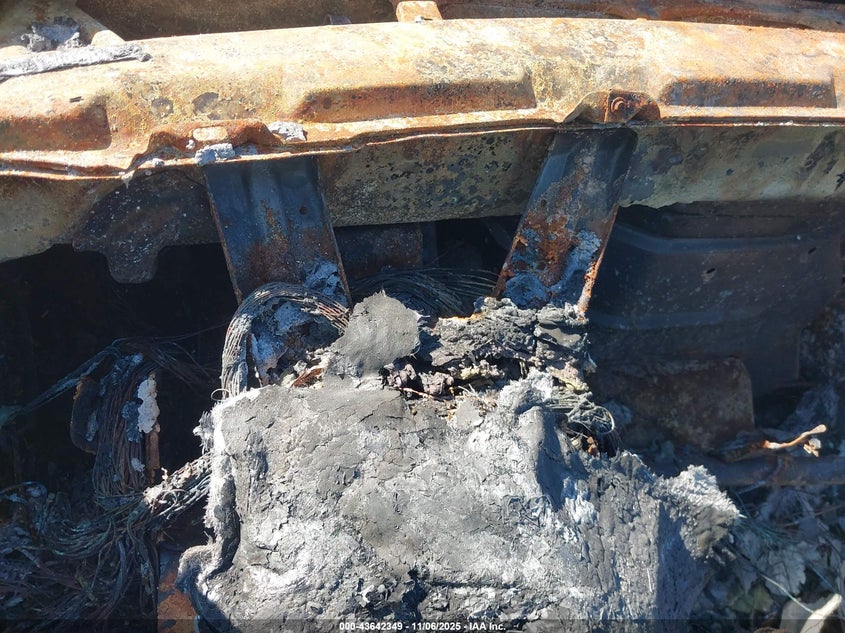 1998 GMC Sierra 1500 Sl Sportside VIN: 1GTEC14M2WZ522715 Lot: 43642349