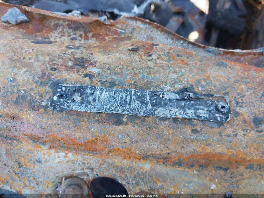 1998 GMC Sierra 1500 Sl Sportside VIN: 1GTEC14M2WZ522715 Lot: 43642349