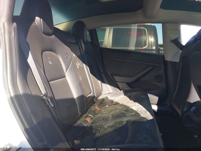 2021 Tesla Model 3 Standard Range Plus Rear-Wheel Drive VIN: 5YJ3E1EA8MF985581 Lot: 43642372