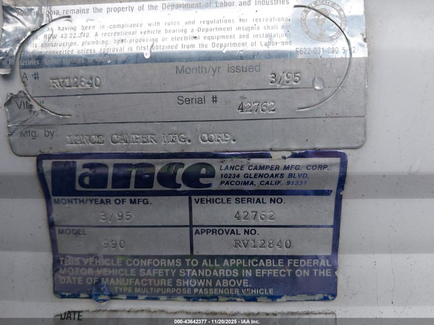 1995 Lance 990 VIN: 00000000000042762 Lot: 43642377