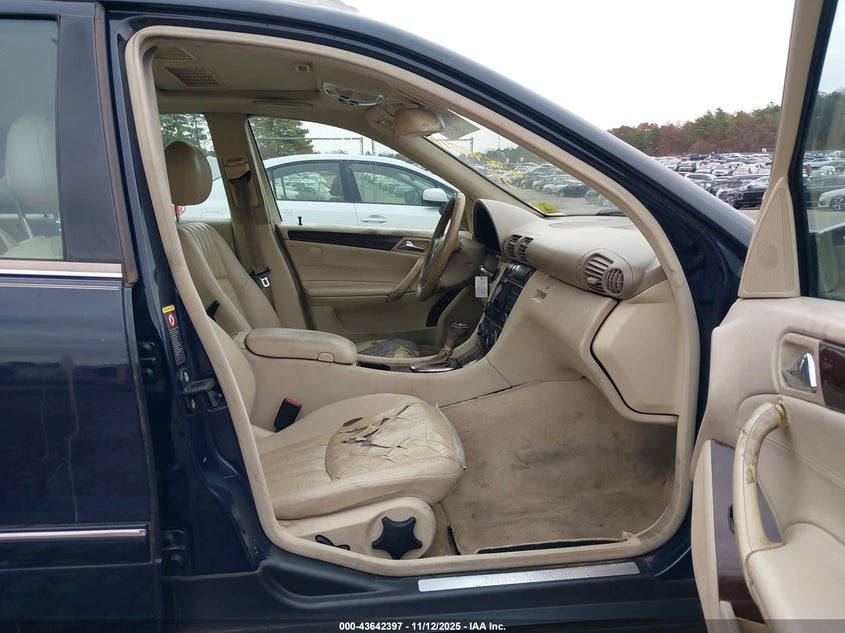 WDBRF81J55F574088 2005 MERCEDES-BENZ C-KLASSE photo no. 5