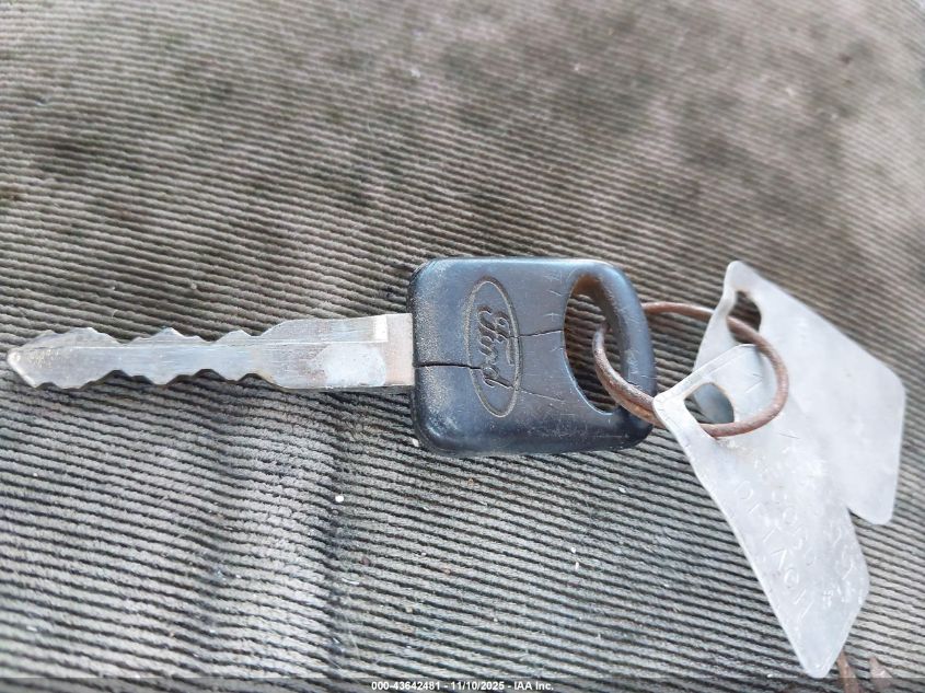 1994 Ford F150 VIN: 1FTEX15H7RKB05979 Lot: 43642481