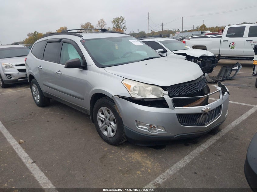 CHEVROLET TRAVERSE LS