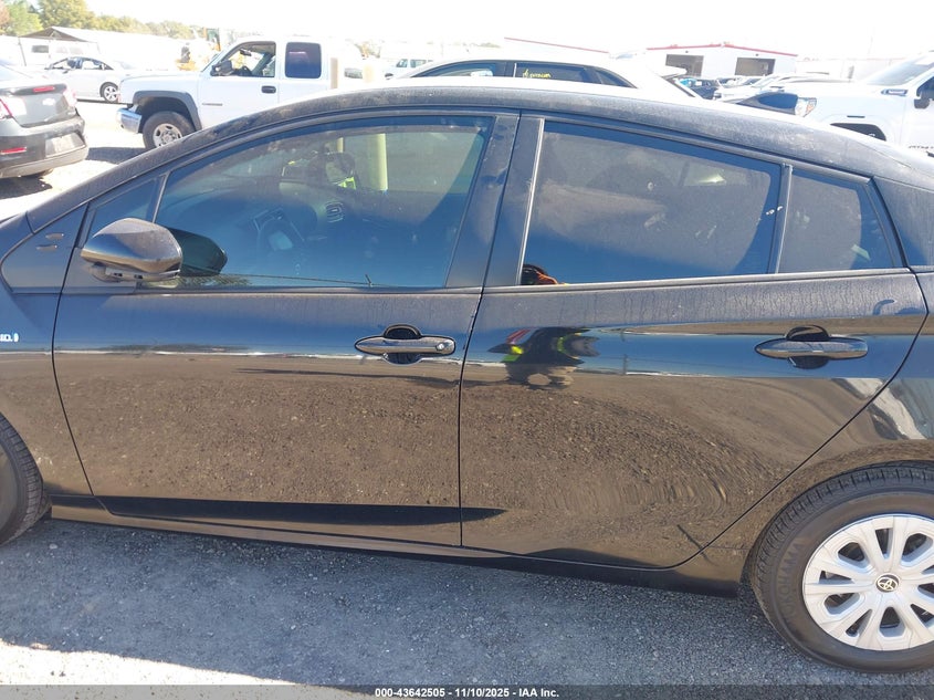 2022 TOYOTA PRIUS LE - JTDKAMFU3N3182886