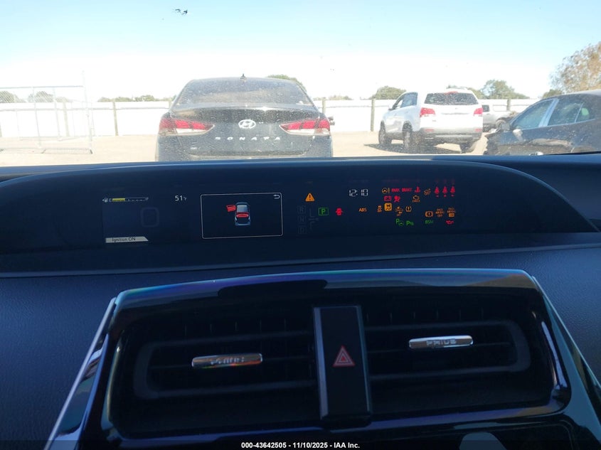 2022 TOYOTA PRIUS LE - JTDKAMFU3N3182886