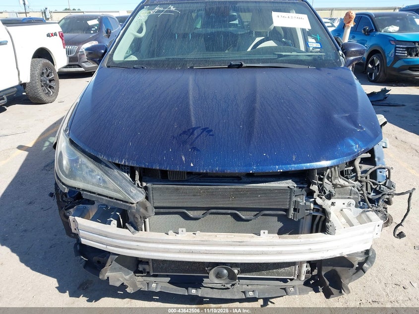 2017 Chrysler Pacifica Touring-L Plus VIN: 2C4RC1EG5HR597836 Lot: 43642506