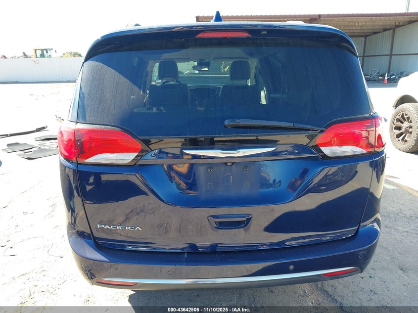 2017 Chrysler Pacifica Touring-L Plus VIN: 2C4RC1EG5HR597836 Lot: 43642506