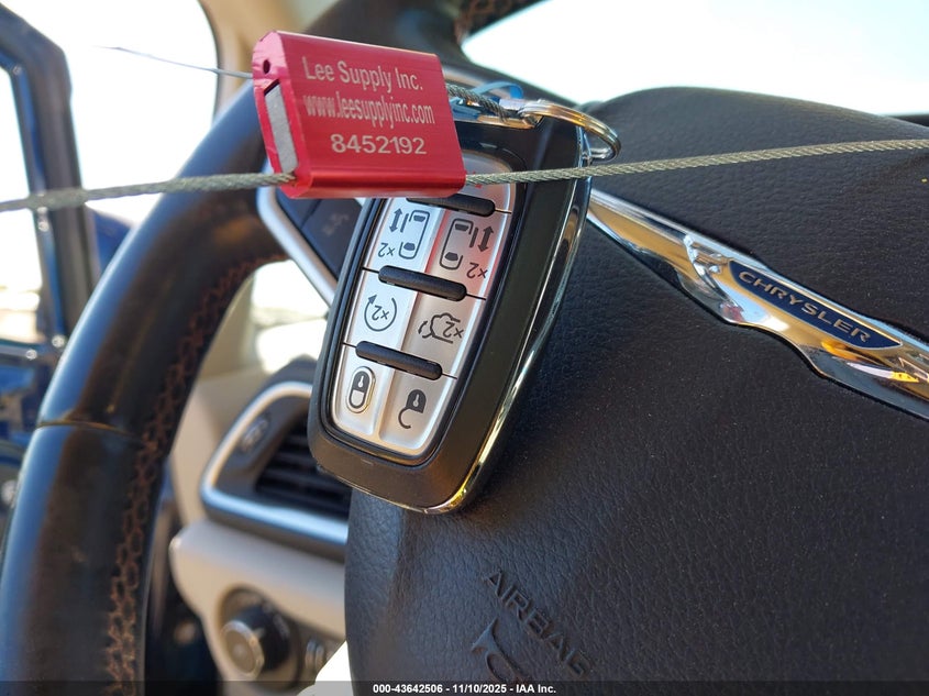 2017 Chrysler Pacifica Touring-L Plus VIN: 2C4RC1EG5HR597836 Lot: 43642506