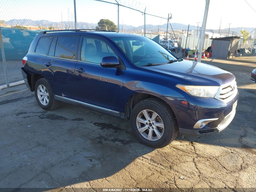TOYOTA HIGHLANDER SE V6