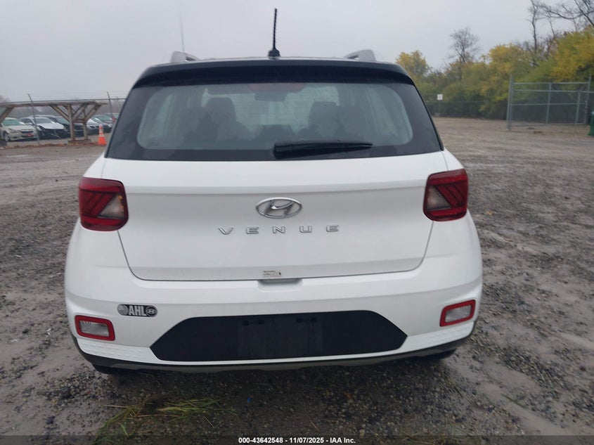 2025 Hyundai Venue Limited VIN: KMHRC8A34SU353516 Lot: 43642548