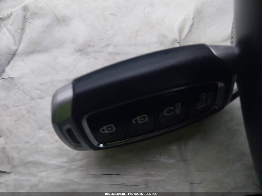 2025 Hyundai Venue Limited VIN: KMHRC8A34SU353516 Lot: 43642548