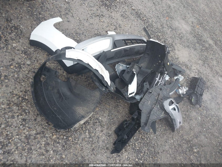 2025 Hyundai Venue Limited VIN: KMHRC8A34SU353516 Lot: 43642548