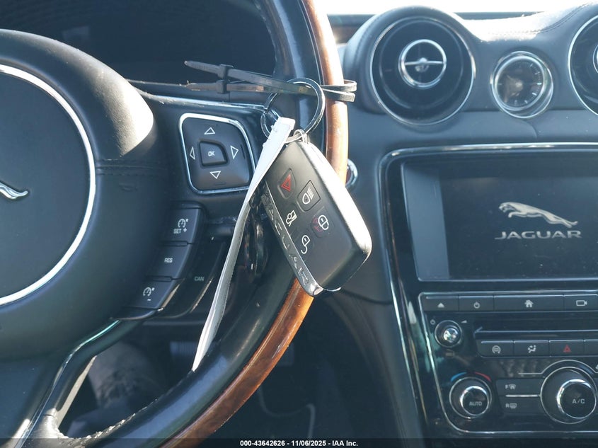 2016 JAGUAR XJ XJL PORTFOLIO SAJWJ2GD1G8W00339
