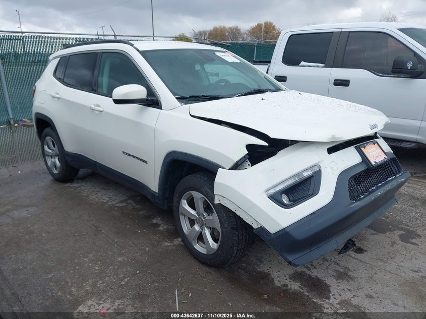 2018 JEEP COMPASS LATITUDE 4X4 - 3C4NJDBB5JT422875