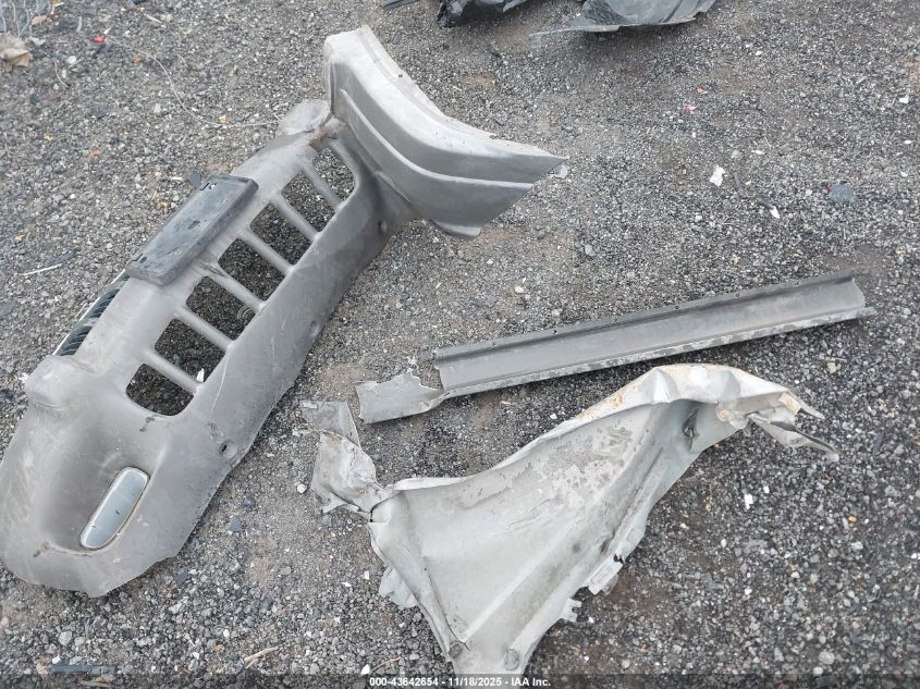 2000 Jeep Grand Cherokee Laredo VIN: 1J4GW48S4YC213838 Lot: 43642654