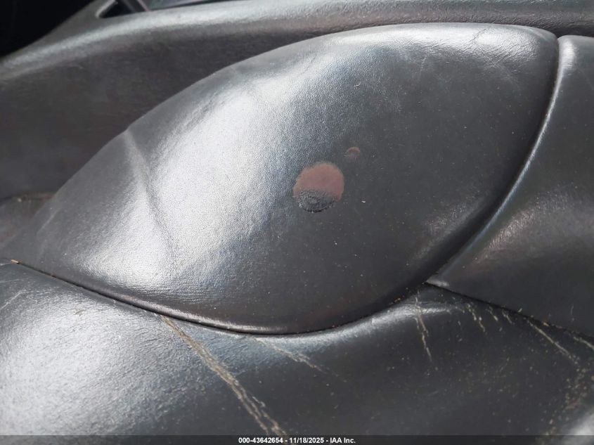 2000 Jeep Grand Cherokee Laredo VIN: 1J4GW48S4YC213838 Lot: 43642654