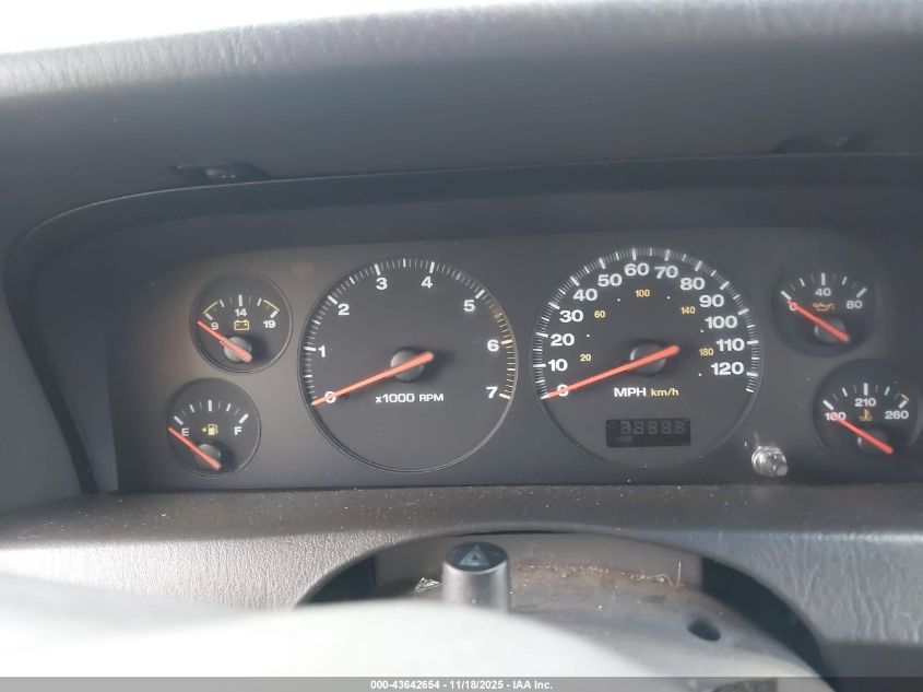 2000 Jeep Grand Cherokee Laredo VIN: 1J4GW48S4YC213838 Lot: 43642654