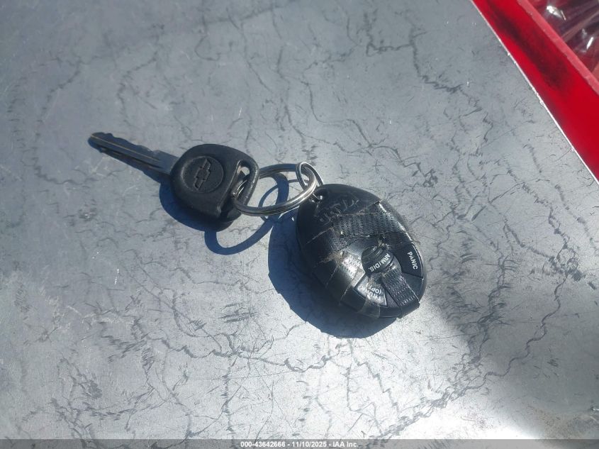 2001 Chevrolet Tahoe VIN: 1GNEC13V11J290102 Lot: 43642666