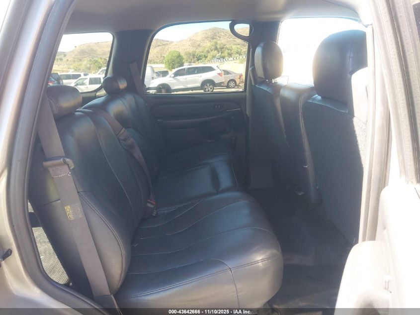 2001 Chevrolet Tahoe VIN: 1GNEC13V11J290102 Lot: 43642666