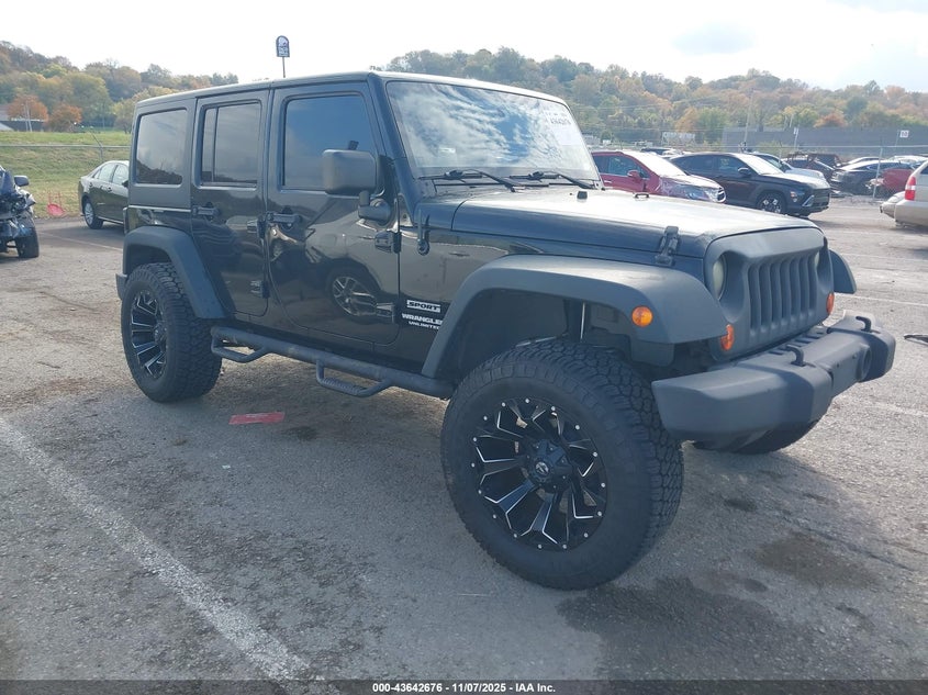 2013 JEEP WRANGLER UNLIMITED SPORT - 1C4BJWDG1DL509826
