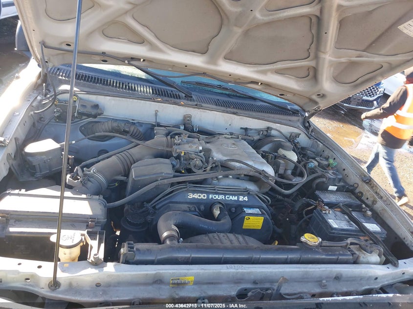 5TEWN72N81Z838467 2001 TOYOTA TACOMA photo no. 10