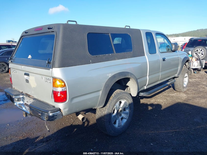 5TEWN72N81Z838467 2001 TOYOTA TACOMA photo no. 4