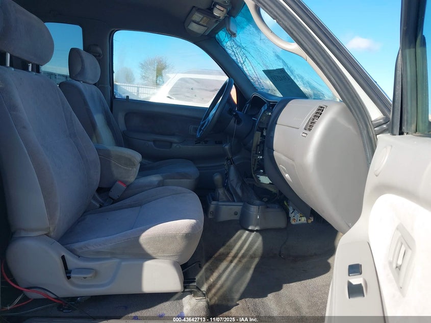 5TEWN72N81Z838467 2001 TOYOTA TACOMA photo no. 5