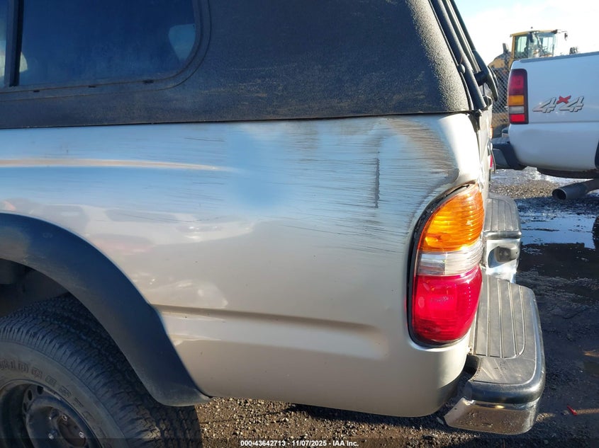 5TEWN72N81Z838467 2001 TOYOTA TACOMA photo no. 6
