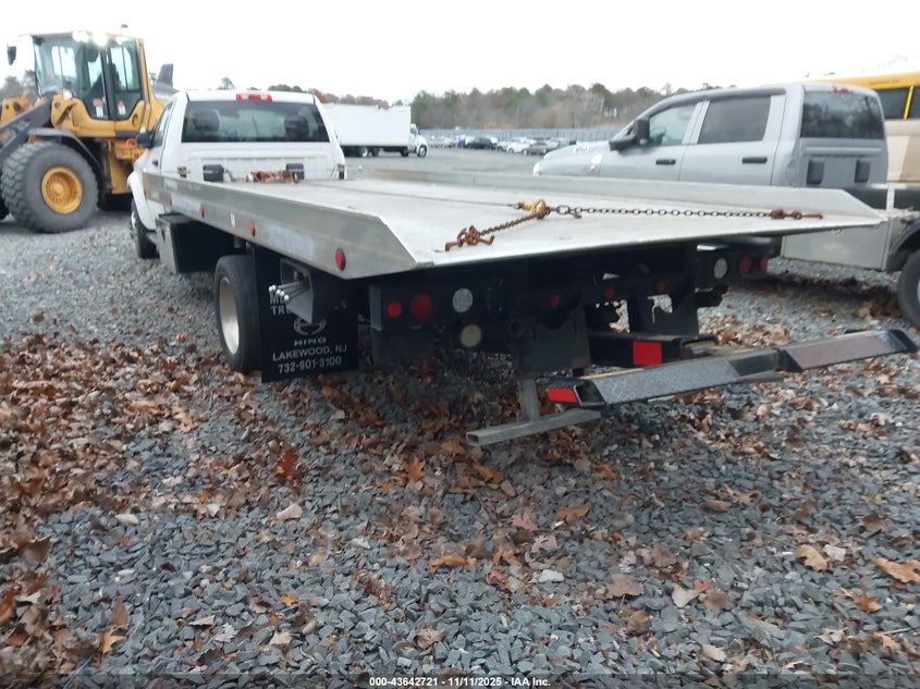 3C7WRMDL3HG676996 2017 RAM 5500 photo no. 3