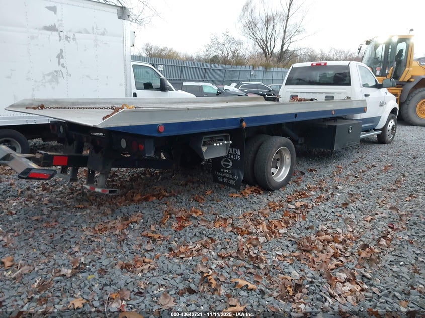 3C7WRMDL3HG676996 2017 RAM 5500 photo no. 4