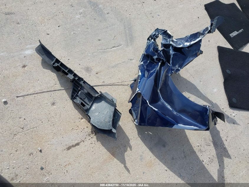 2013 Dodge Grand Caravan Sxt VIN: 2C4RDGCG5DR599972 Lot: 43642758