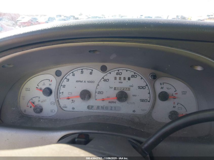 2001 Ford Explorer Sport Trac VIN: 1FMZU67EX1UC43305 Lot: 43642763