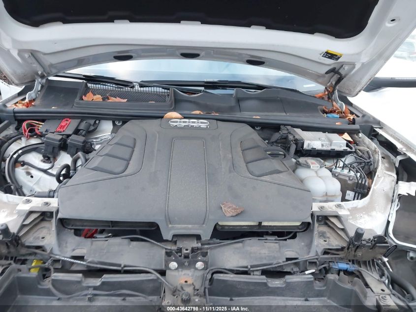 2018 Audi Q7 3.0T Premium VIN: WA1LAAF70JD052043 Lot: 43642798