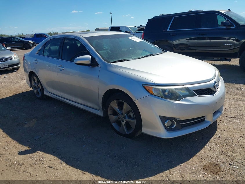 TOYOTA CAMRY SE SPORT