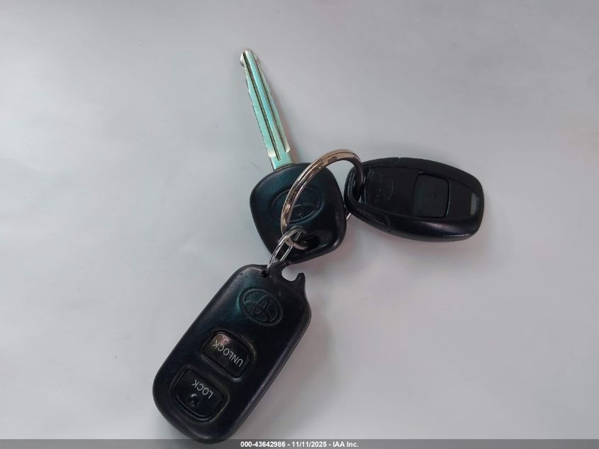 2006 Toyota Highlander V6 VIN: JTEEP21A860137230 Lot: 43642986