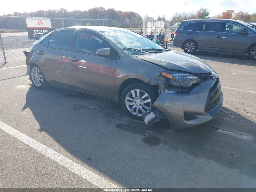 2018 TOYOTA COROLLA LE - 2T1BURHE2JC988682