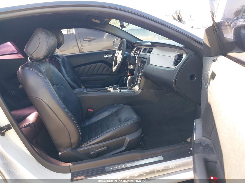 2014 FORD MUSTANG V6 PREMIUM - 1ZVBP8AM7E5304812