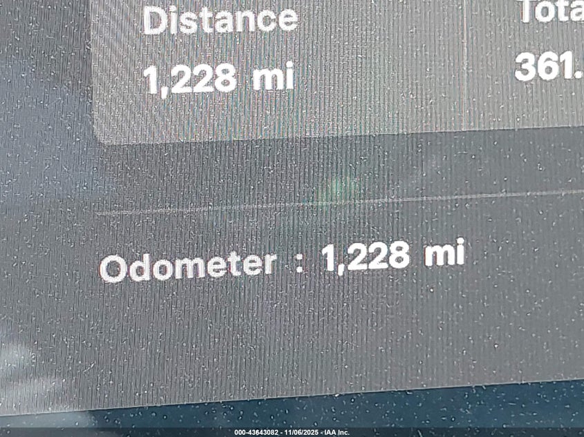 2026 Tesla Model Y Long Range Dual Motor All-Wheel Drive/Long Range Launch Series VIN: 7SAYGDEEXTF377485 Lot: 43643082