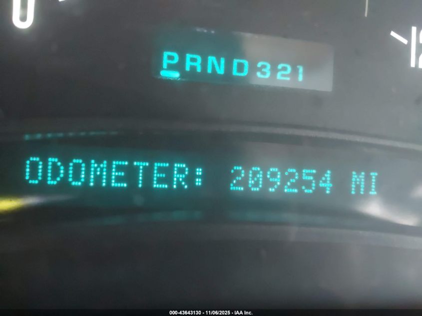 2004 Cadillac Escalade Standard VIN: 1GYEK63N94R278305 Lot: 43643130